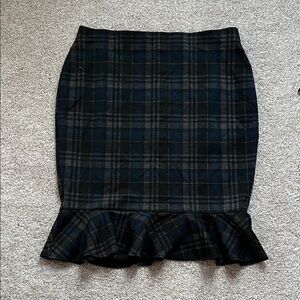 Elegant Plaid Pencil Skirt with Ruffle Hem